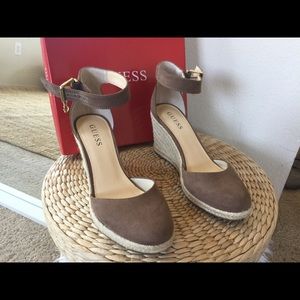 Sooo brautiful worn twice